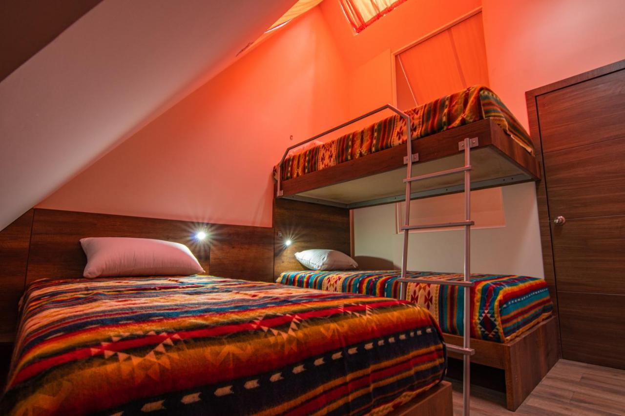The Traveler Hostel Otavalo Exterior photo